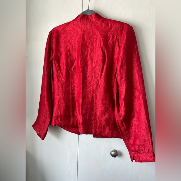 Chicos red jacket. Like new. Lightweight. Shiny red gorgeous. Spring-summer. - Picture 2 of 5